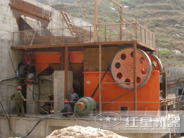 日產(chǎn)500噸顎式破碎機