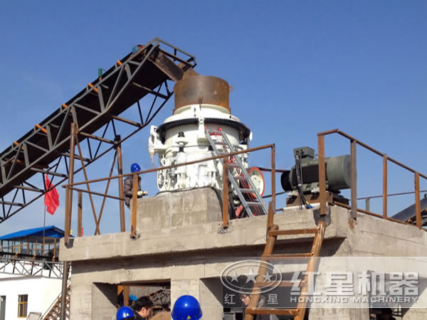 鐵礦破碎機(jī)應(yīng)用現(xiàn)場