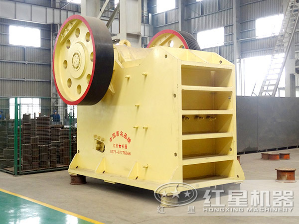 鉛鋅礦浮選工藝中的顎式破碎機 鉛鋅礦浮選工藝中的顎式破碎機