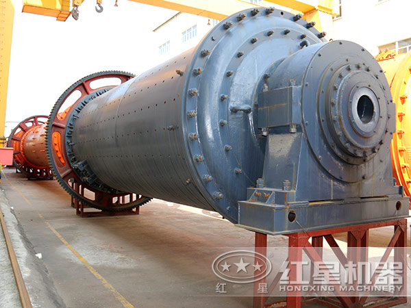 大型礦用球磨機(jī)展示 大型礦用球磨機(jī)展示
