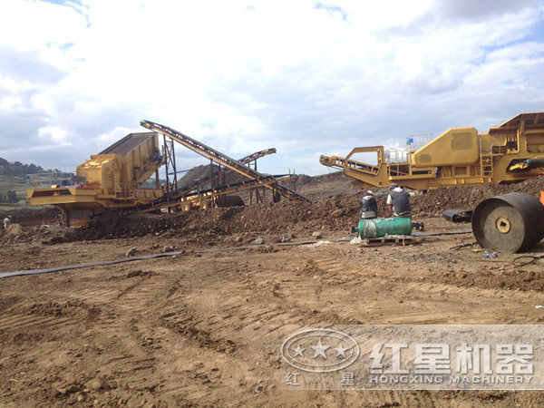 新型車(chē)載移動(dòng)式碎石機(jī)處理建筑垃圾現(xiàn)場(chǎng) 新型車(chē)載移動(dòng)式碎石機(jī)處理建筑垃圾現(xiàn)場(chǎng)