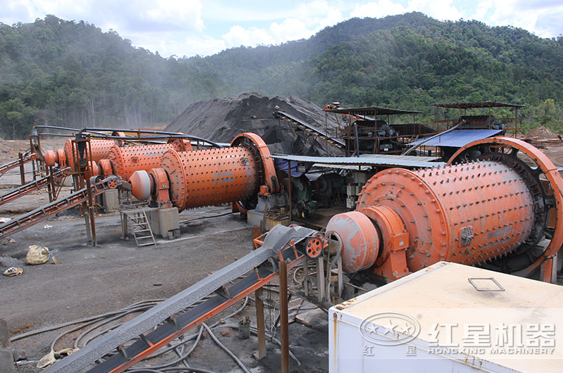 山西客戶鋼球磨煤機(jī)工作現(xiàn)場(chǎng)圖片 山西客戶鋼球磨煤機(jī)工作現(xiàn)場(chǎng)圖片