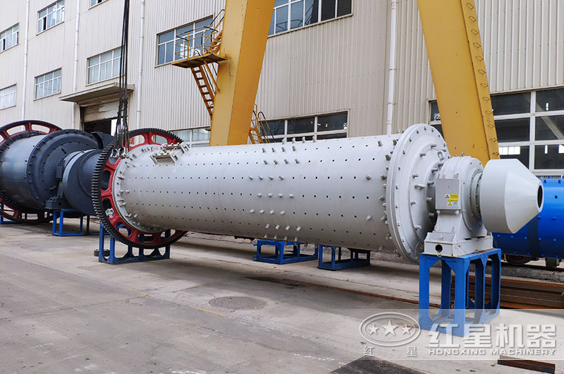 石英砂球磨機(jī)圖片 石英砂球磨機(jī)圖片