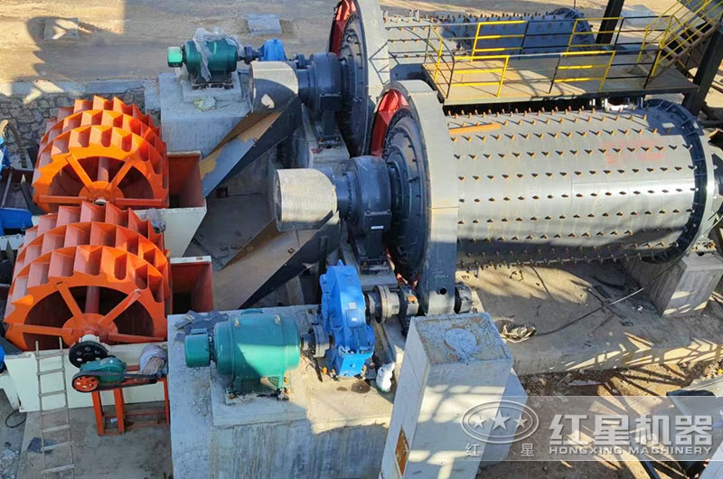 濕式溢流型球磨機工作現(xiàn)場實拍圖 濕式溢流型球磨機工作現(xiàn)場實拍圖