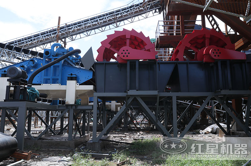 輪斗式洗砂機工作現(xiàn)場圖片 輪斗式洗砂機工作現(xiàn)場圖片