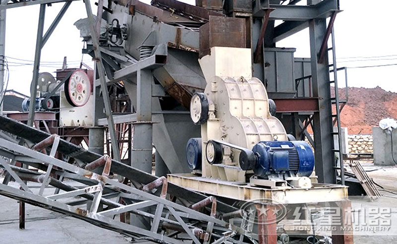 雙級(jí)粉碎機(jī)工作現(xiàn)場(chǎng)圖片