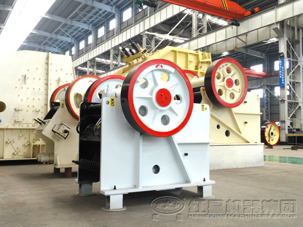 1200×1500復(fù)擺式破碎機(jī)