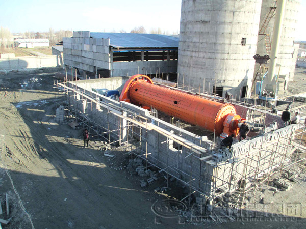 鉀長(zhǎng)球磨機(jī)現(xiàn)場(chǎng)安裝圖