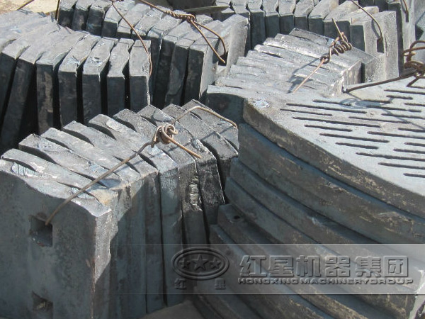 合理選擇鋼球和襯板