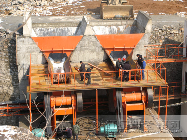 破碎生產(chǎn)線安裝現(xiàn)場(chǎng)