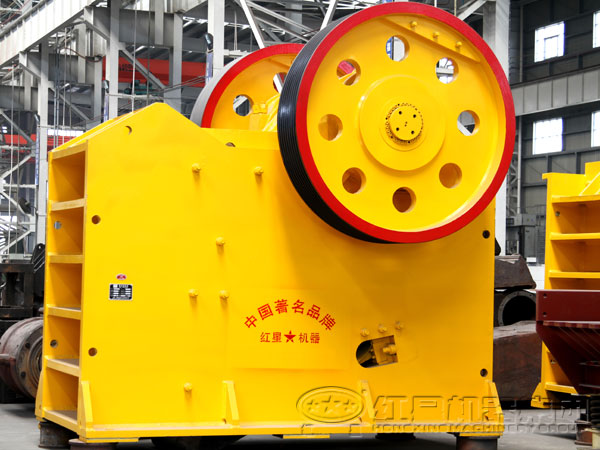 大型顎式破碎機(jī) 大型顎式破碎機(jī)
