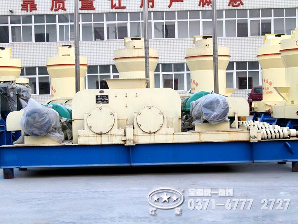 對(duì)輥制砂機(jī)