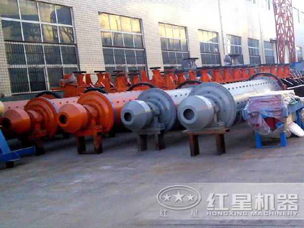 不同型號(hào)的球磨機(jī)設(shè)備