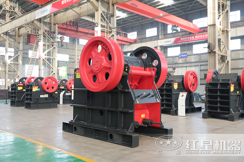 顎式礦石破碎機(jī)圖片