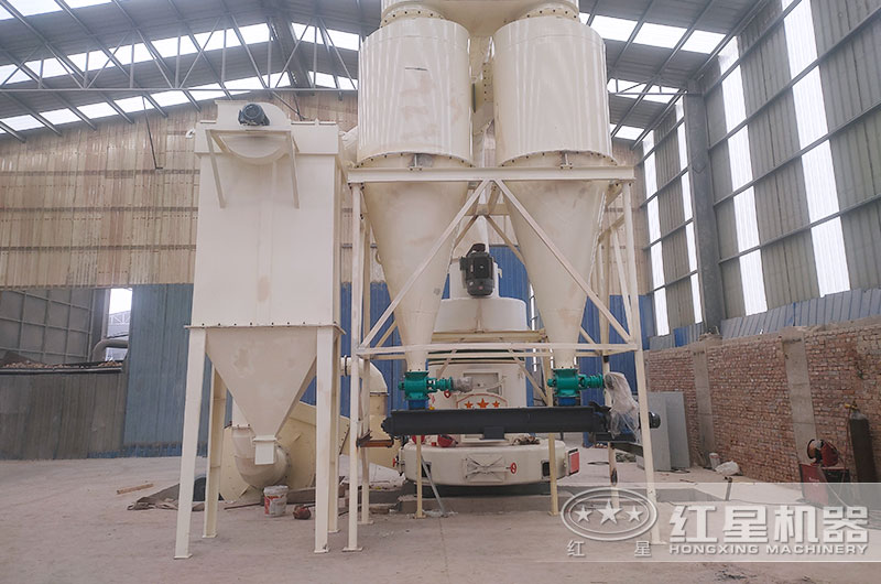 石英砂磨粉現(xiàn)場圖片 石英砂磨粉現(xiàn)場圖片