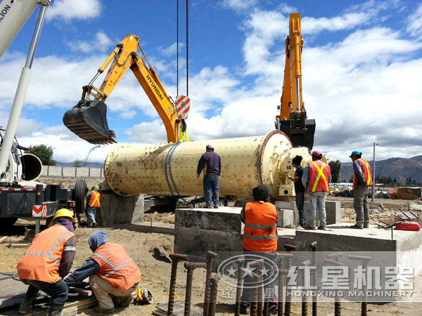 球磨機現(xiàn)場安裝圖 球磨機現(xiàn)場安裝圖