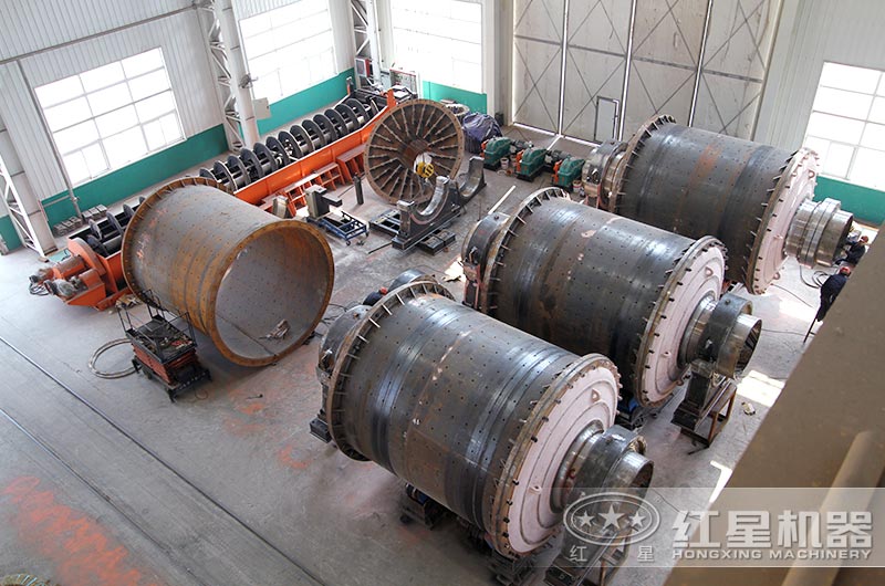 銅鎳礦球磨機(jī)的鑄造車間 銅鎳礦球磨機(jī)的鑄造車間