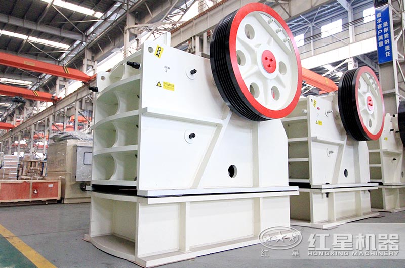 顎式破碎機生產(chǎn)車間 顎式破碎機生產(chǎn)車間