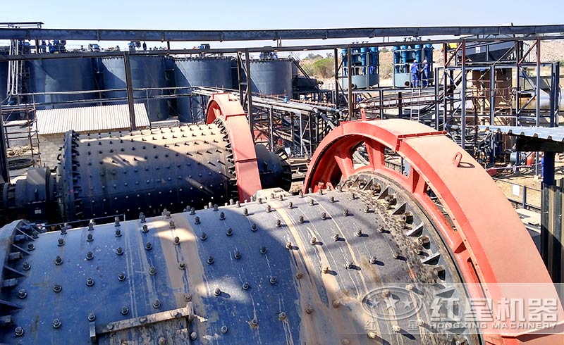 節(jié)能環(huán)保型鋁灰球磨機(jī)的客戶現(xiàn)場 節(jié)能環(huán)保型鋁灰球磨機(jī)的客戶現(xiàn)場