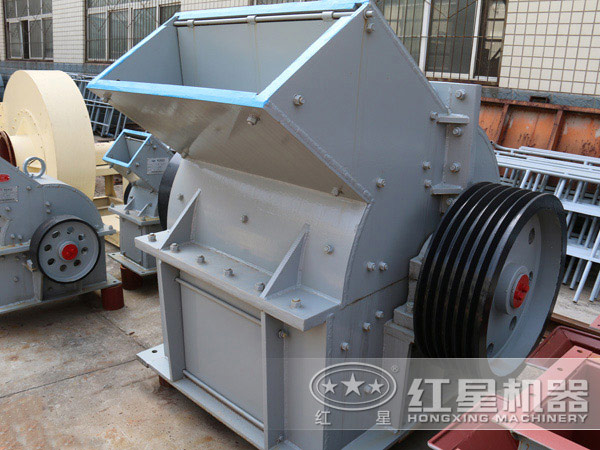 時(shí)產(chǎn)50噸的錘式制砂機(jī) 時(shí)產(chǎn)50噸的錘式制砂機(jī)