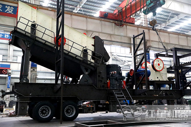 紅星機(jī)器柴油發(fā)動(dòng)機(jī)移動(dòng)破碎站車間作業(yè)現(xiàn)場(chǎng) 紅星機(jī)器柴油發(fā)動(dòng)機(jī)移動(dòng)破碎站車間作業(yè)現(xiàn)場(chǎng)