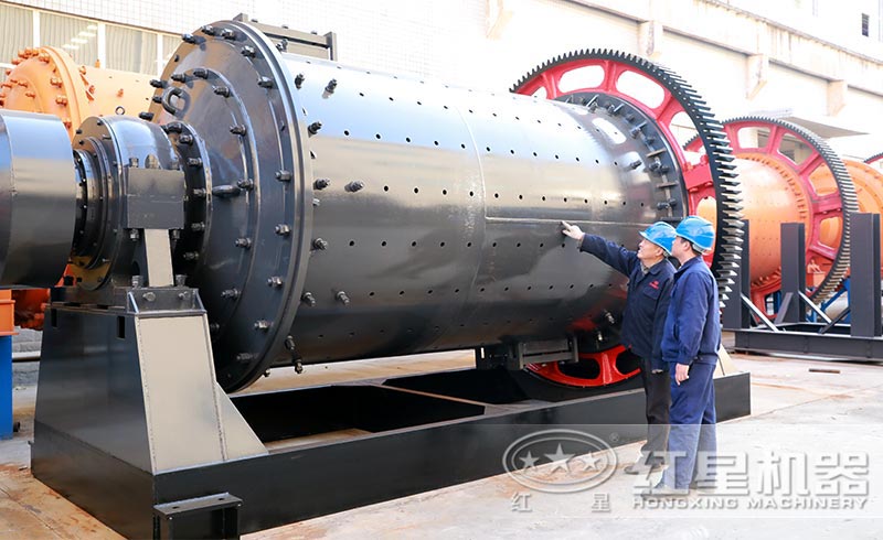 用戶參觀紅星球磨機(jī) 用戶參觀紅星球磨機(jī)