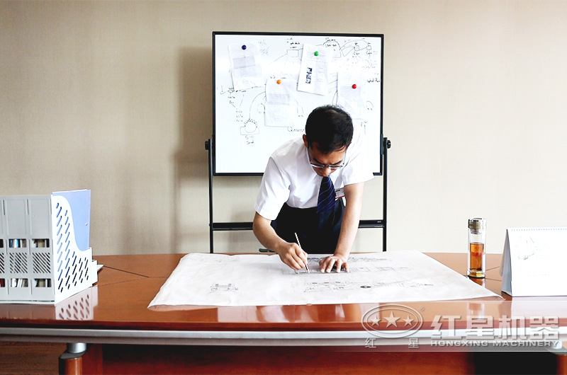 紅星技術工程師為用戶設計方案 紅星技術工程師為用戶設計方案