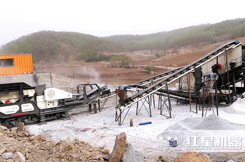 小型打石機設備吉林破碎現(xiàn)場 小型打石機設備吉林破碎現(xiàn)場