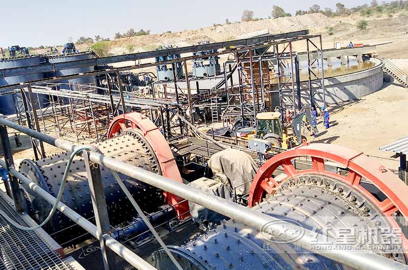 環(huán)保球磨機作業(yè)現(xiàn)場 環(huán)保球磨機作業(yè)現(xiàn)場