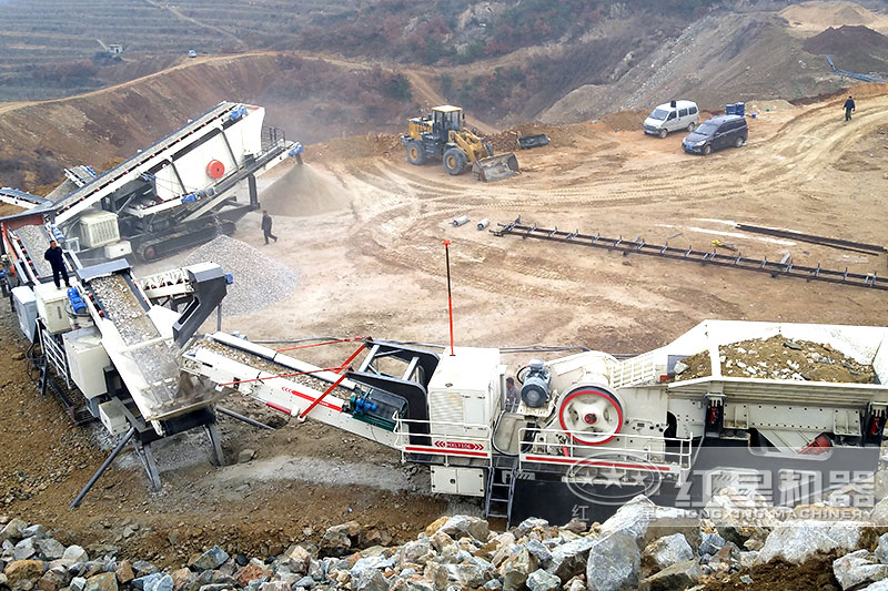 山西時(shí)產(chǎn)200噸石灰石移動(dòng)破碎站現(xiàn)場(chǎng) 山西時(shí)產(chǎn)200噸石灰石移動(dòng)破碎站現(xiàn)場(chǎng)