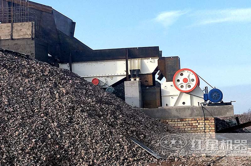 鄂破機生產(chǎn)現(xiàn)場 鄂破機生產(chǎn)現(xiàn)場