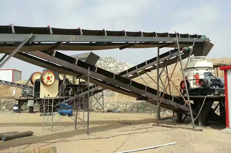 湖南固定式每小時(shí)200-300噸花崗巖破碎現(xiàn)場(chǎng) 湖南固定式每小時(shí)200-300噸花崗巖破碎現(xiàn)場(chǎng)