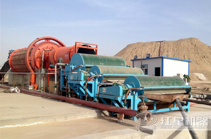 紅星干式鐵粉磁選機(jī)作業(yè)現(xiàn)場 紅星干式鐵粉磁選機(jī)作業(yè)現(xiàn)場