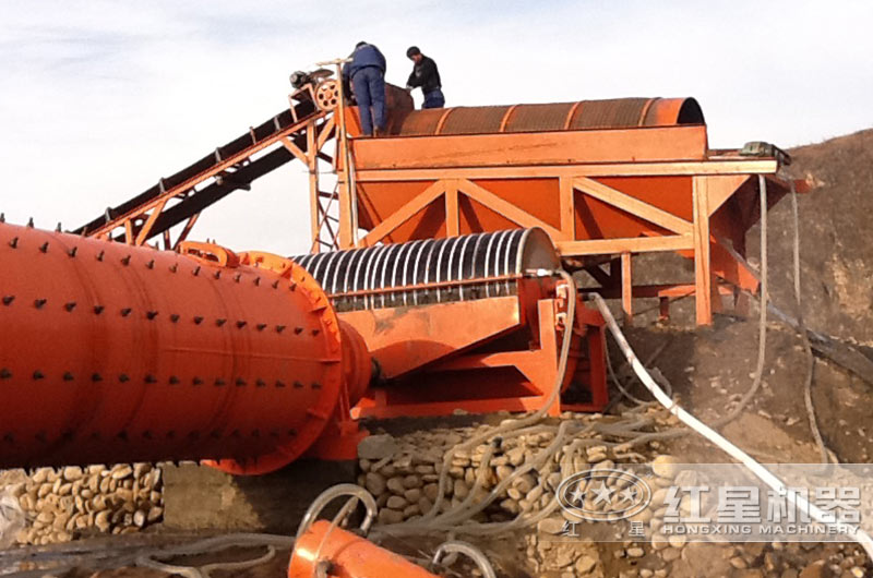 紅星干式鐵粉磁選機(jī)作業(yè)現(xiàn)場 紅星干式鐵粉磁選機(jī)作業(yè)現(xiàn)場