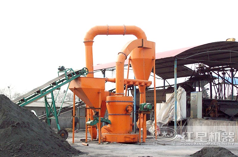 磨粉機(jī)磨煤粉現(xiàn)場(chǎng) 磨粉機(jī)磨煤粉現(xiàn)場(chǎng)