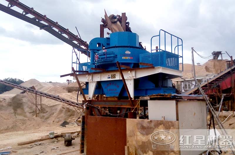 砂石機(jī)作業(yè)現(xiàn)場 砂石機(jī)作業(yè)現(xiàn)場