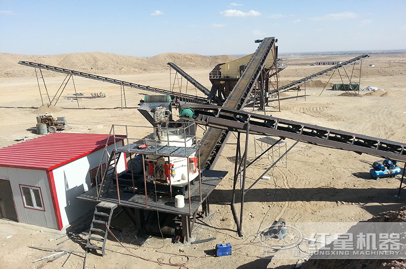 時產(chǎn)100噸石料的圓錐破生產(chǎn)現(xiàn)場