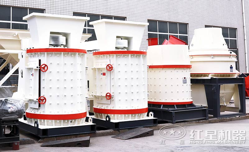 復(fù)合破碎機(jī)實(shí)拍 復(fù)合破碎機(jī)實(shí)拍