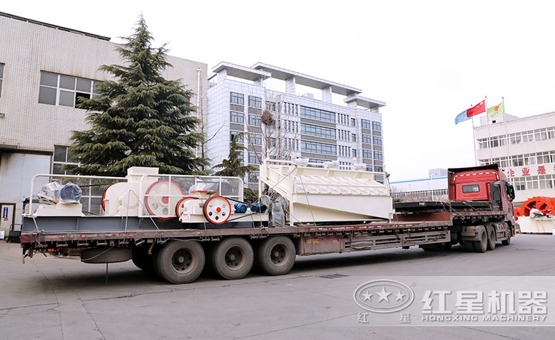 液壓對輥制砂機發(fā)貨現(xiàn)場 液壓對輥制砂機發(fā)貨現(xiàn)場